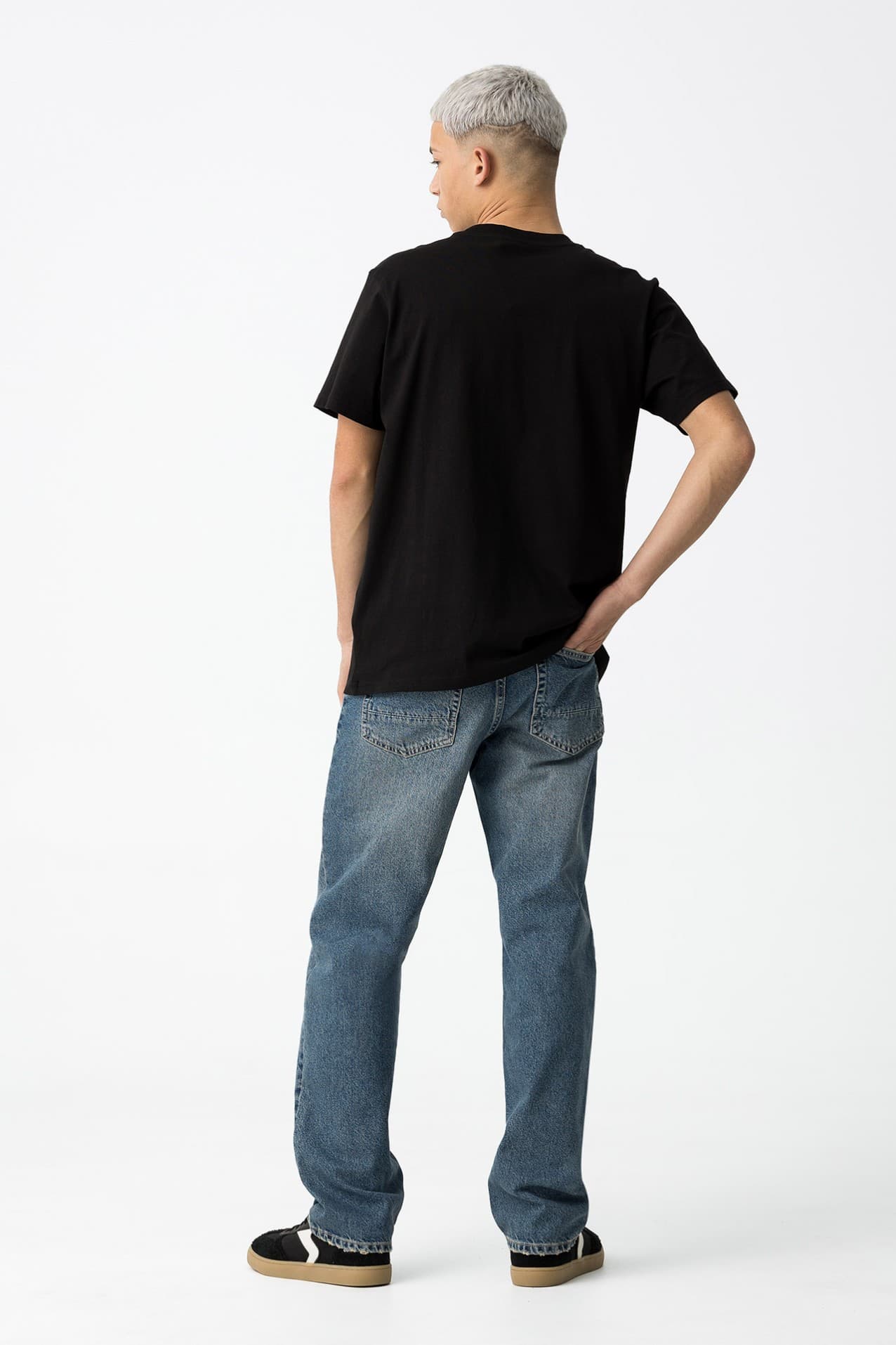 Medium Wash Straught Leg